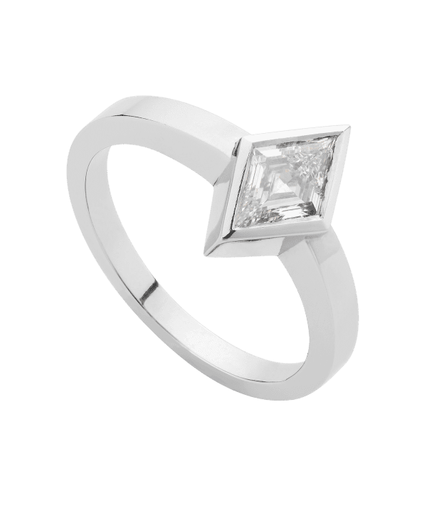 rhomboid_diamond_solitaire_ring