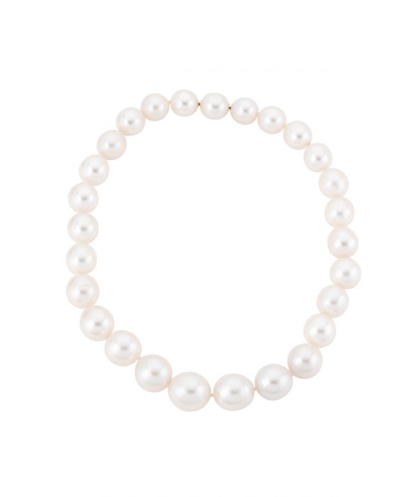 Freshwater cream pearls
