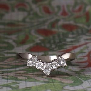 Avabella - 18WG .45ct TDW Fitted Common Claw Diamond Band Size L