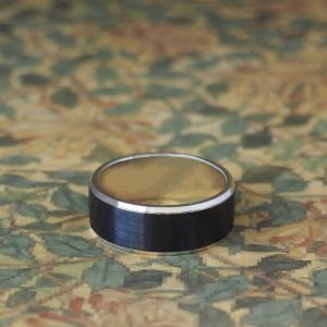 Knight - 9ct WG & Zirconium 8x1.65mm Band Flat with Bevelled Edges Size U *