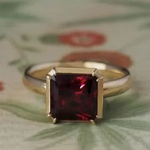 Dionysus - 9YG 3.71ct Pyrope Radiant Garnet Georgian Set Solitaire Ring Size M 1/2