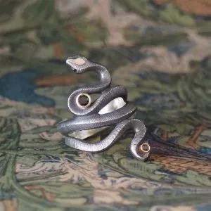 Monty V3 - STG Hand Engraved Snake Ring with Black Diamond Size P