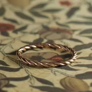 Medici Pila Oro Twisted Rope Stacker Ring Size O