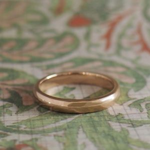 Sarah - 9RG 3.4mm Low Central Bevel Band Size N