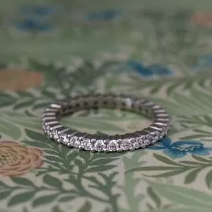 Etna - PLT 1.04ct D-F VS Common Claw Set Eternity Diamond Band