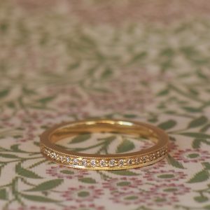 Milly - 18YG 2.2m .18ct TDW Half Grain Set Band with Milgrain Detailed Edge