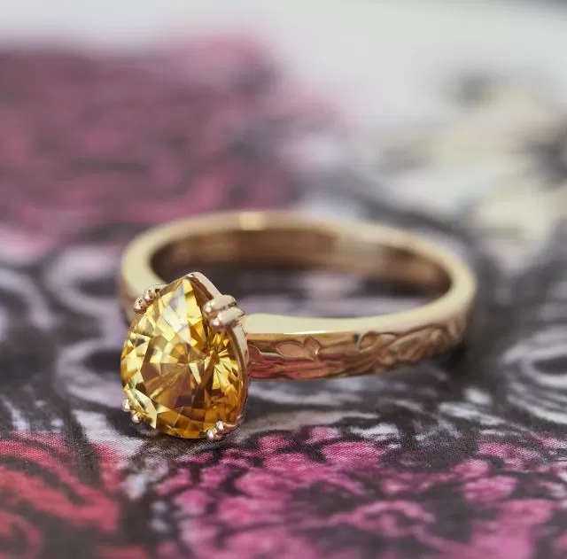 Warm as the sunshine….☀️contact us to make a complimentary appointment with one of our design staff to discuss your ring design today…

#filigreefinejewels #bespoke #handmade #engagementrings